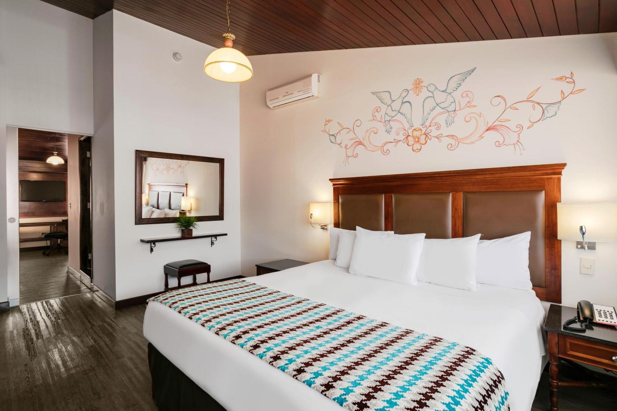 Hotel Costa Del Sol Wyndham 4*