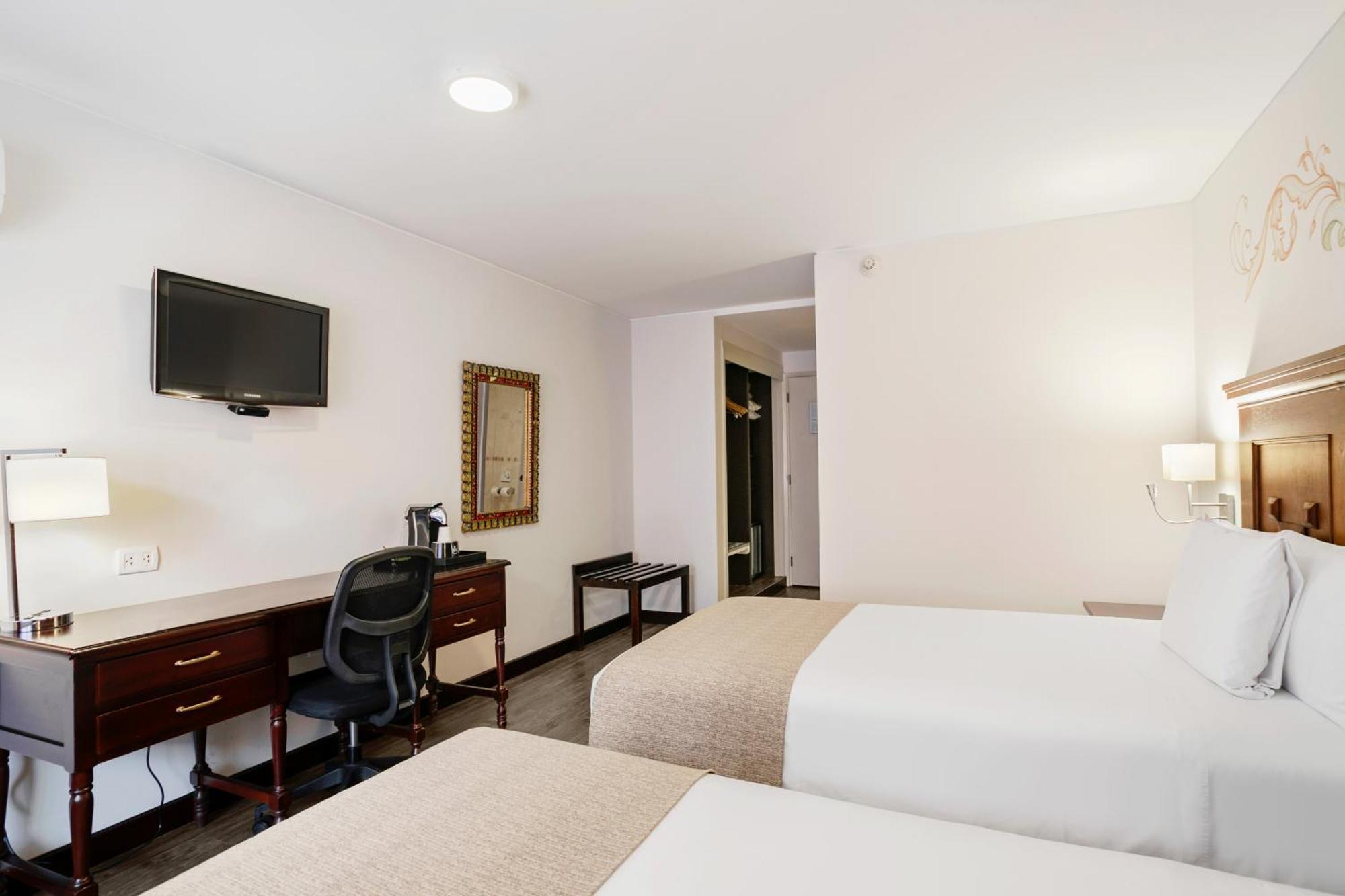Hotel Costa Del Sol Wyndham 4*
